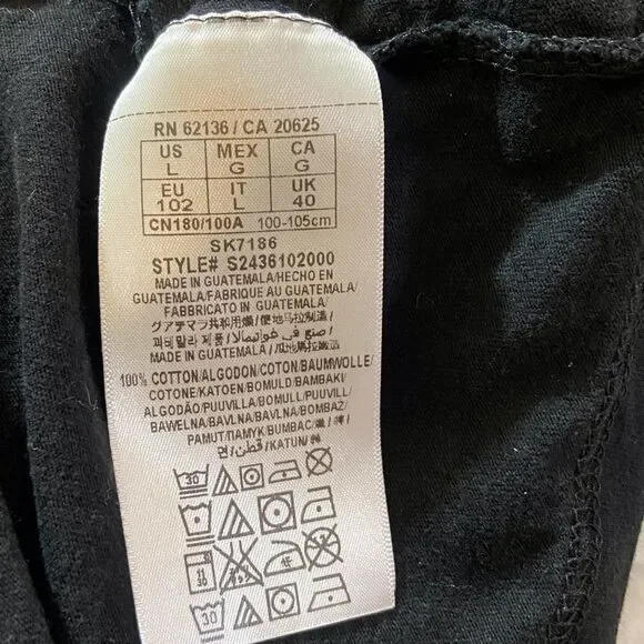 Guess Men's Black Gray Graphic V-Neck Tee - Picture 5 of 10